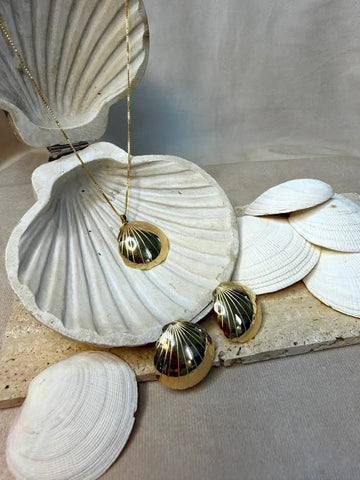 Golden shells
